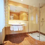 Отель Thermal-badhotel Kirchler 4*