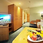 Thermal-badhotel Kirchler Тукс
