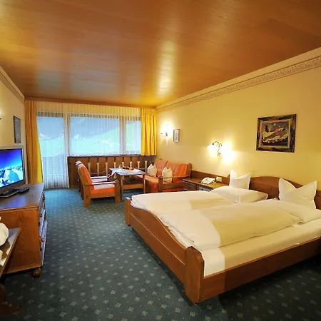 ثيرمال-بادهوتل كيرشلر 4*