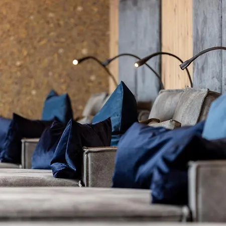 Thermal-badhotel Kirchler Отель Тукс