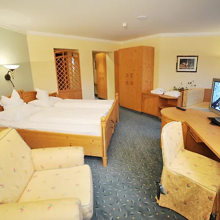 Отель Thermal-badhotel Kirchler